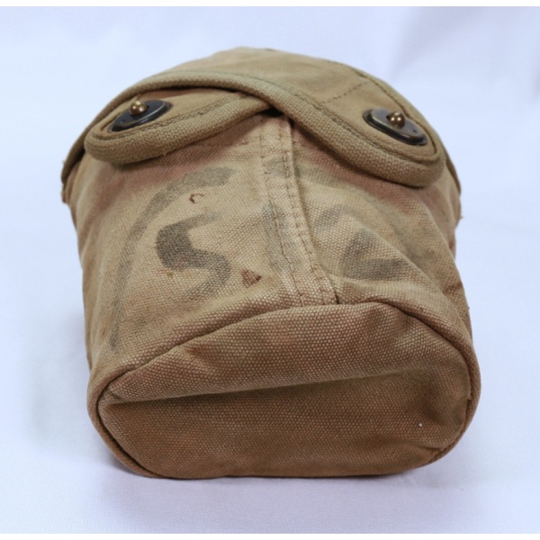 WWII 4th MARINE DIVISION UNIS MARKED CANTEEN - Image 4