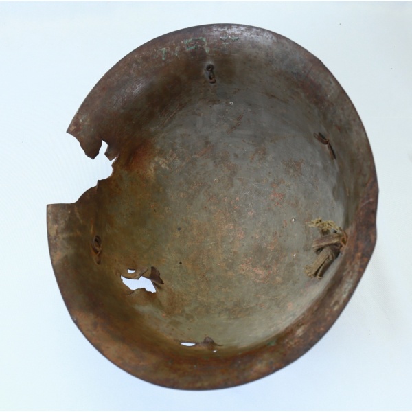 BATTLE DAMAGED JAPANESE TYPE 90 HELMET - Image 5