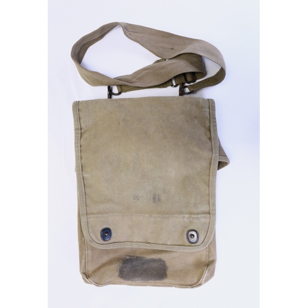 WW2 NAMED USMC DAUNTLESS PILOT'S MAP CASE