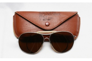 AN 6531 FLYING GLASSES AND CASE