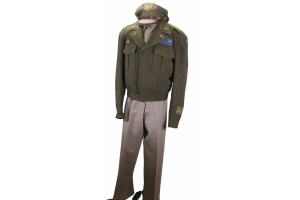 8th AIR FORCE B-17 PILOT UNIFORM GROUPING, EXCEPTIONAL HISTORY