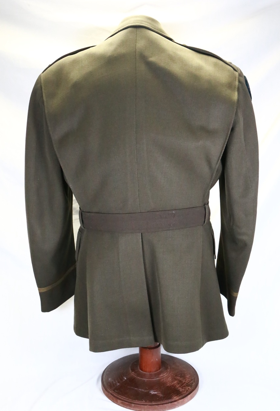 CBI OFFICER'S DRESS COAT WITH ALL BULLION INSIGNIA - Image 2
