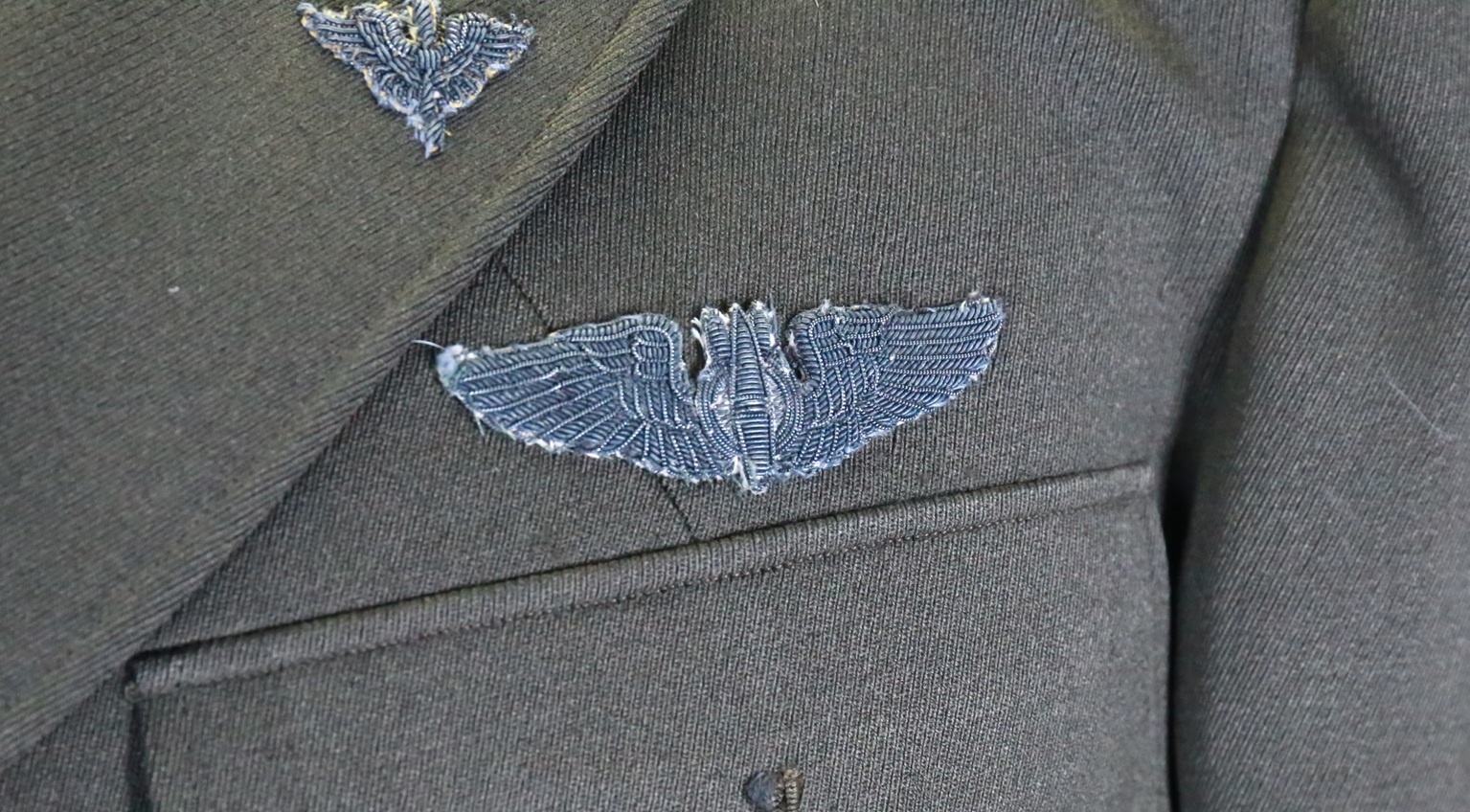 CBI OFFICER'S DRESS COAT WITH ALL BULLION INSIGNIA - Image 4